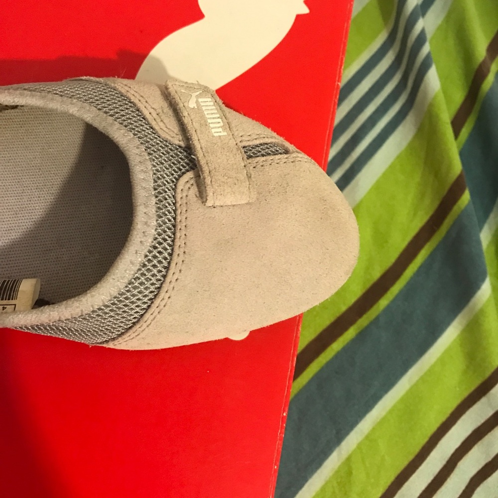 Puma Sabadella Lilac flats/slip on Suede size 7 💜